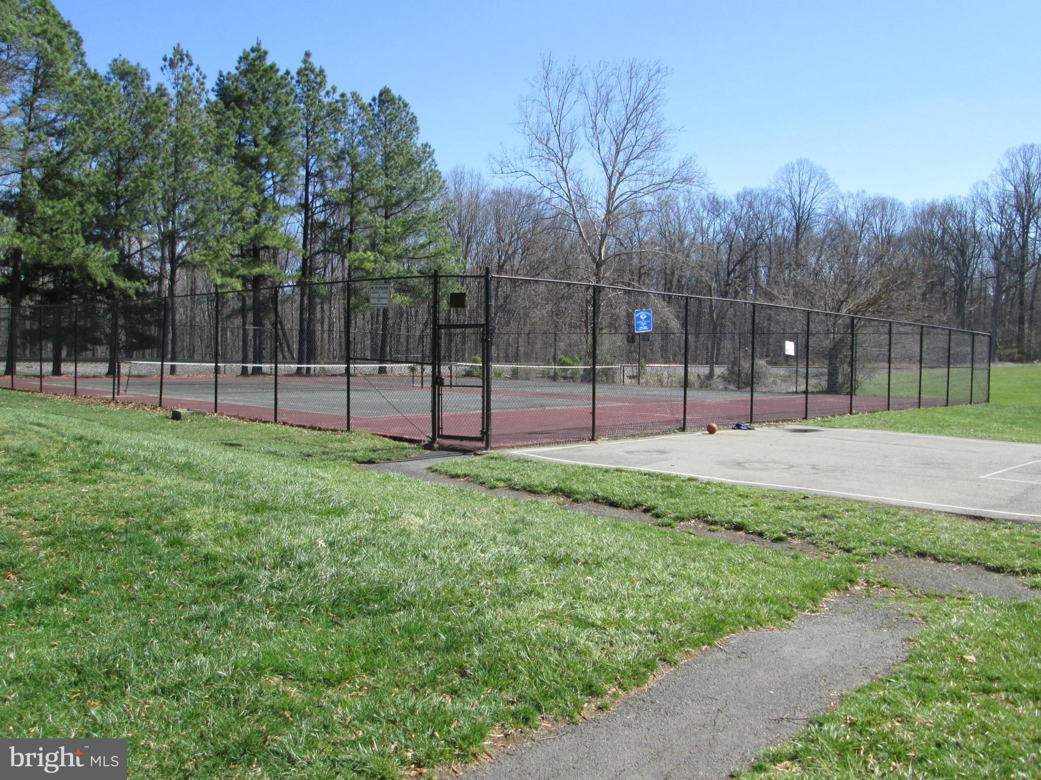 5808 Royal Ridge Drive, Unit R Springfield, VA 22152 - Photo 26 of 29 Tennis Courts