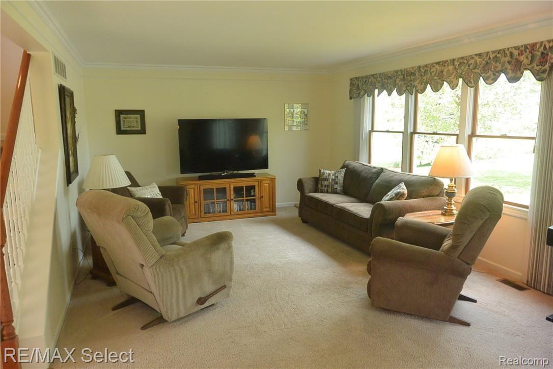 7361 Burpee Road Grand Blanc, MI 48439 - Photo 7 of 37 DSC_2553.JPG