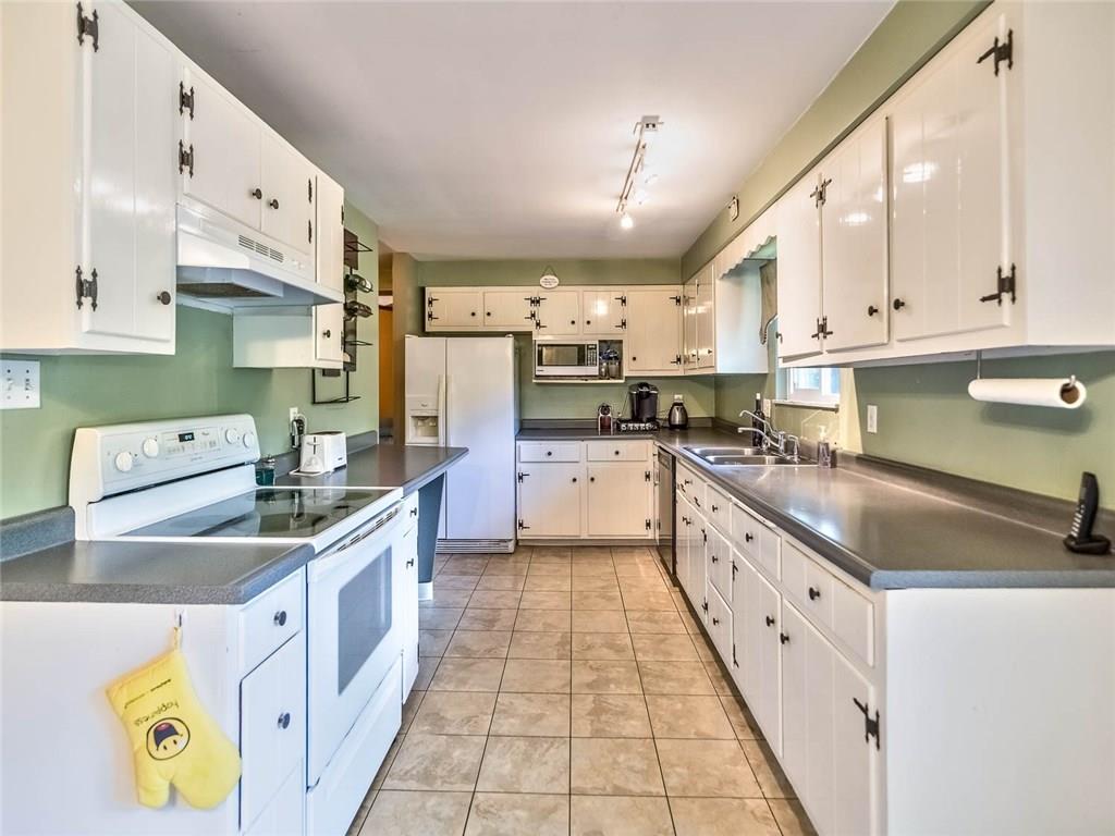 142 Overbrook Road Valencia, PA 16059 - Photo 6 of 21 Gallery Image 6