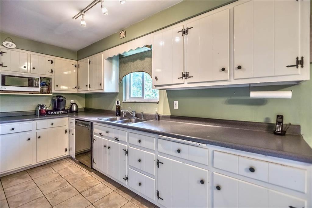 142 Overbrook Road Valencia, PA 16059 - Photo 7 of 21 Gallery Image 7