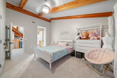 $639,000 | 850 Hillside Drive, Unit GG1, Fontana, WI 53125