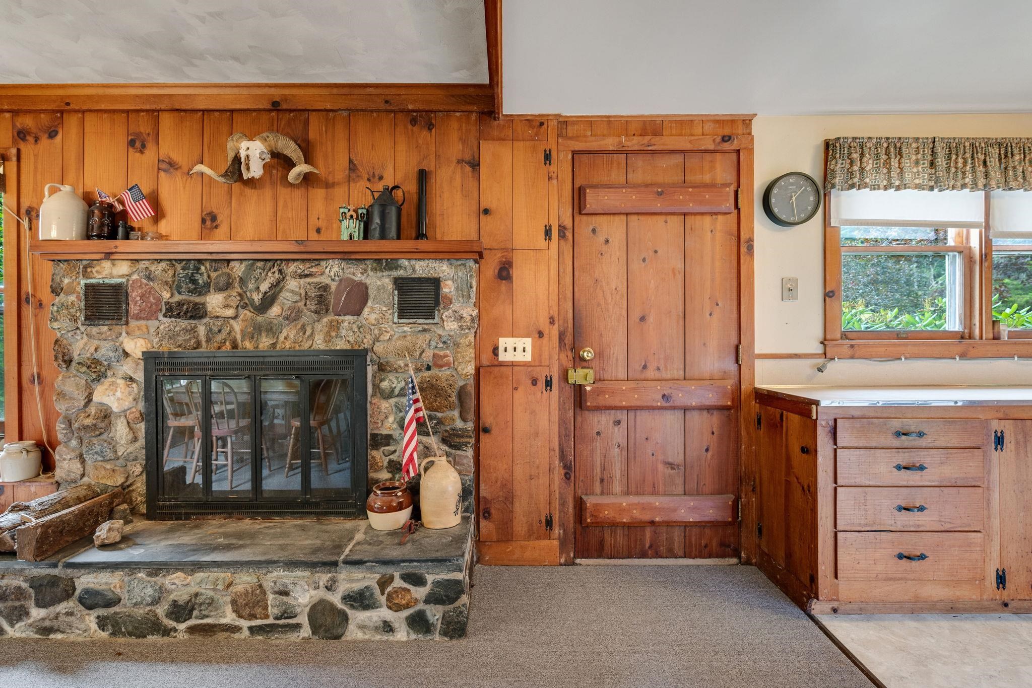 160 Gould Hill Road Worcester, VT 05682 - Photo 7 of 32