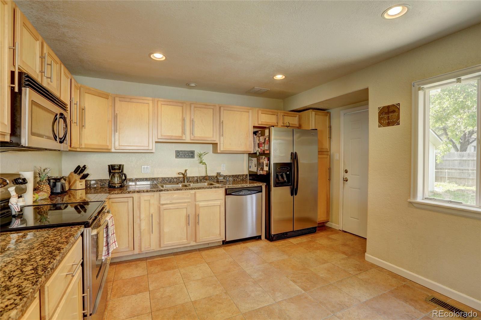1840 Ruth Drive Thornton, CO 80229 - Photo 9 of 20 Gallery Image 9