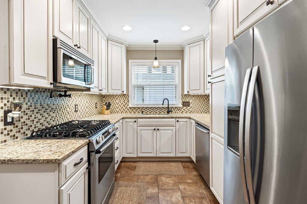 306 Fallis Road Columbus, OH 43214 - Photo 11 of 30 306 Fallis Road-11.jpg-SMALL