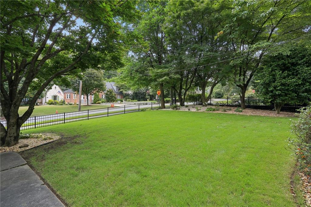 548 East Wesley Road Northeast Atlanta, GA 30305 - Photo 3 of 35 Gallery Image 3