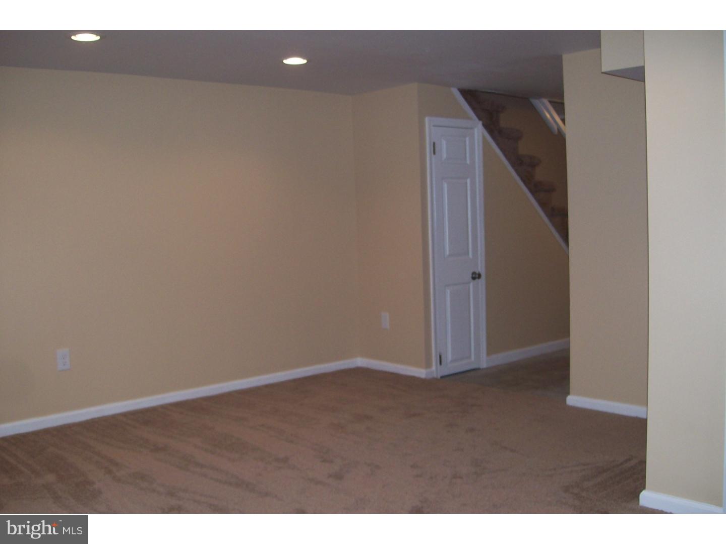 12017 Millbrook Road Philadelphia, PA 19154 - Photo 21 of 25 Family Room