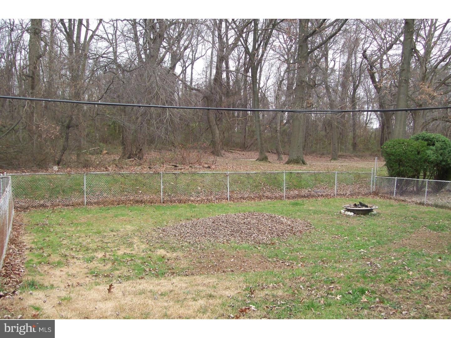 12017 Millbrook Road Philadelphia, PA 19154 - Photo 24 of 25 View in Back