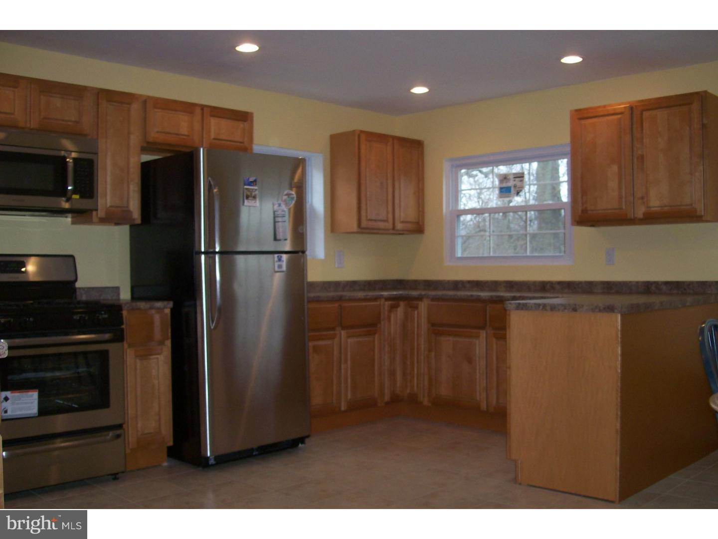 12017 Millbrook Road Philadelphia, PA 19154 - Photo 8 of 25 Kitchen