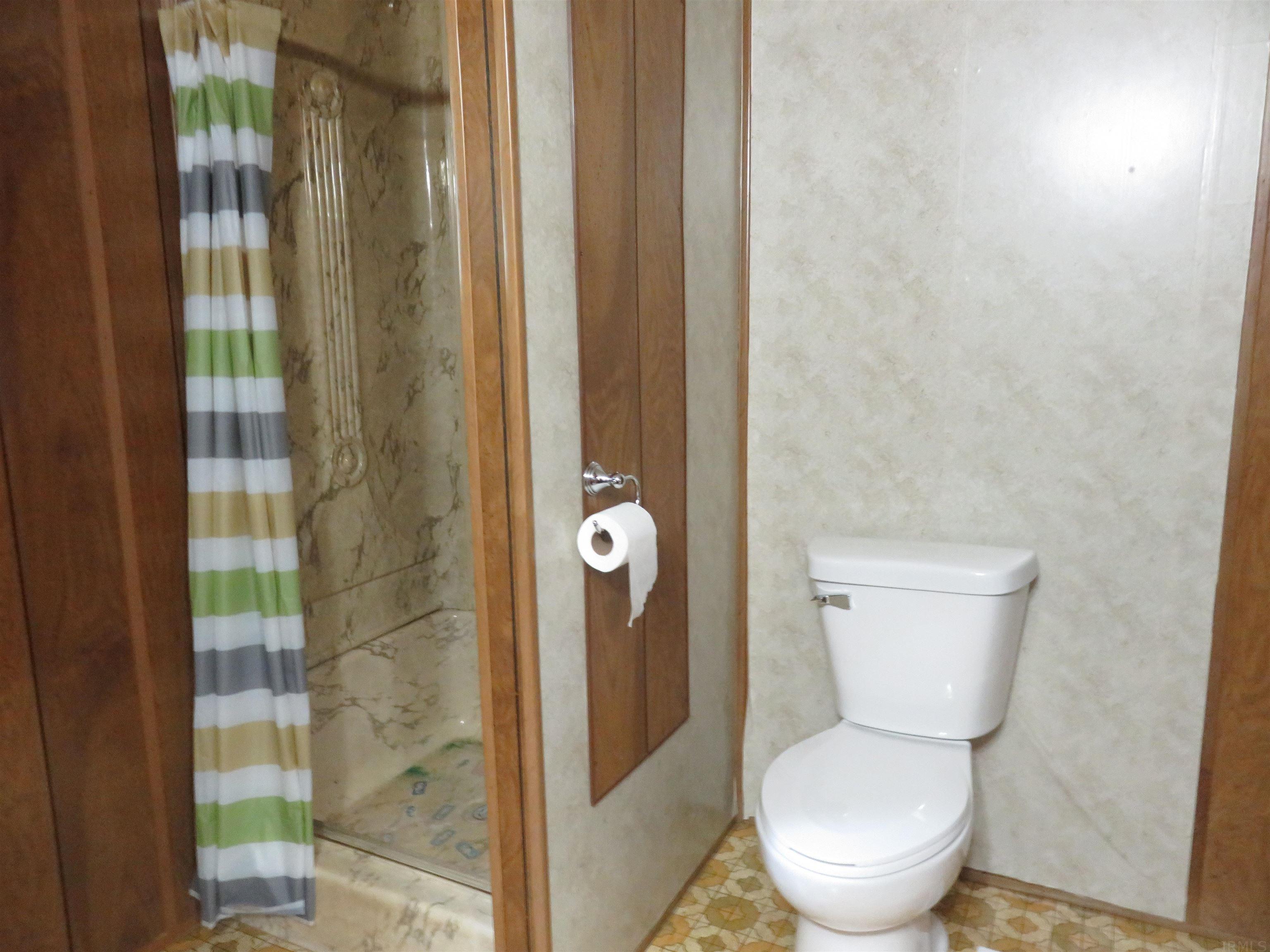 16325 Massey Road Hagerstown, IN 47346 - Photo 21 of 36 Gallery Image 21