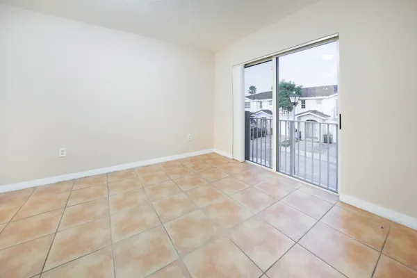 $2,250 | 14142 Southwest 260th Street, Unit 105, Homestead, FL 33032