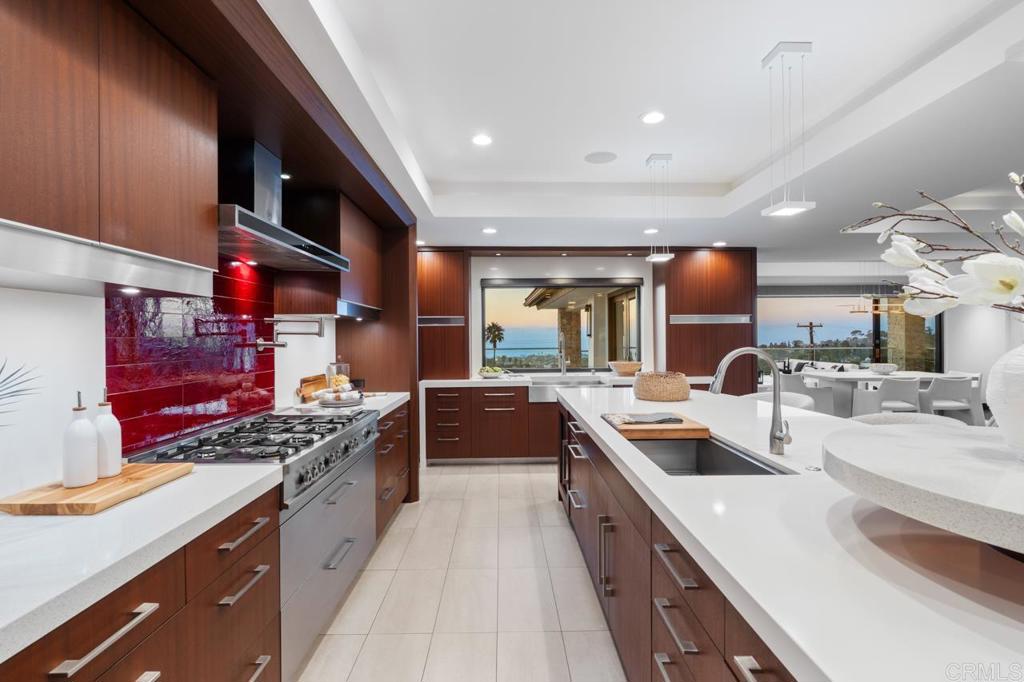 1126 Muirlands Vista Way La Jolla, CA 92037 - Photo 11 of 75