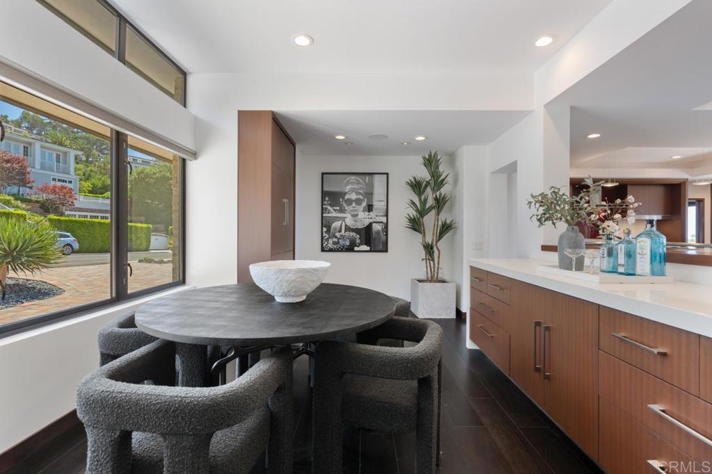 1126 Muirlands Vista Way La Jolla, CA 92037 - Photo 27 of 75