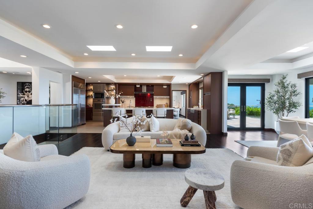 1126 Muirlands Vista Way La Jolla, CA 92037 - Photo 33 of 75