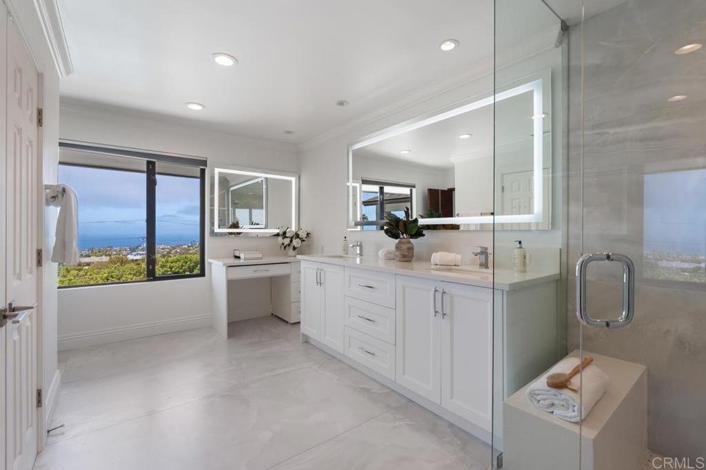 1126 Muirlands Vista Way La Jolla, CA 92037 - Photo 43 of 75