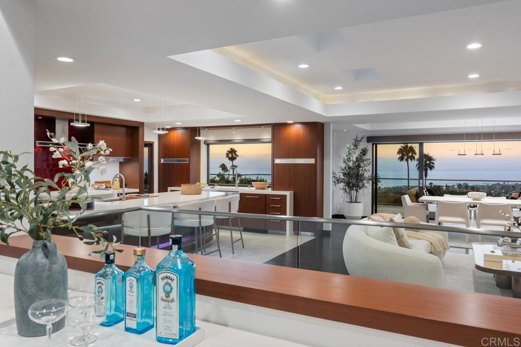 1126 Muirlands Vista Way La Jolla, CA 92037 - Photo 5 of 75