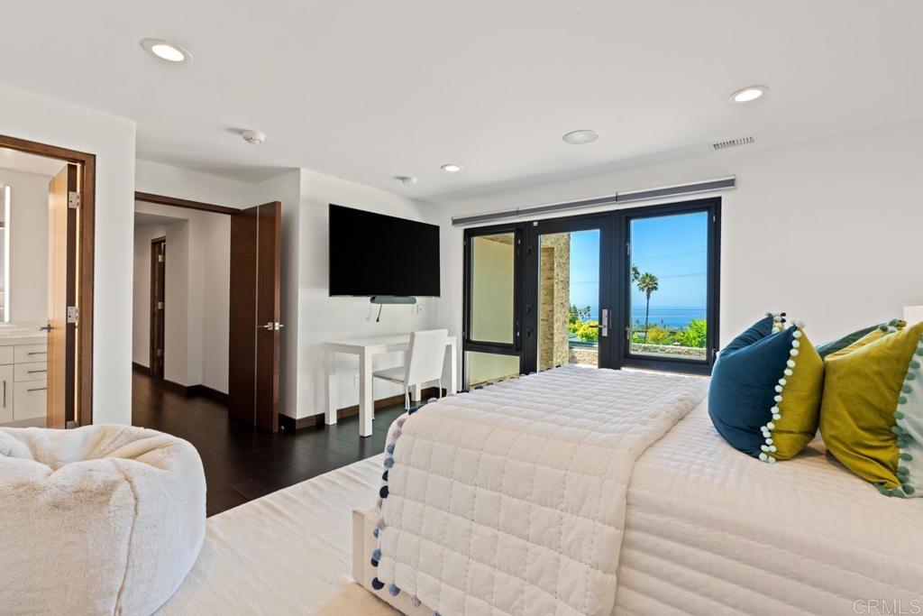 1126 Muirlands Vista Way La Jolla, CA 92037 - Photo 60 of 75