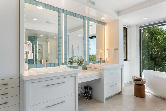 $8,488,000 | 1126 Muirlands Vista Way, La Jolla, CA 92037