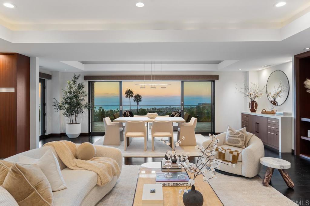 1126 Muirlands Vista Way La Jolla, CA 92037 - Photo 8 of 75