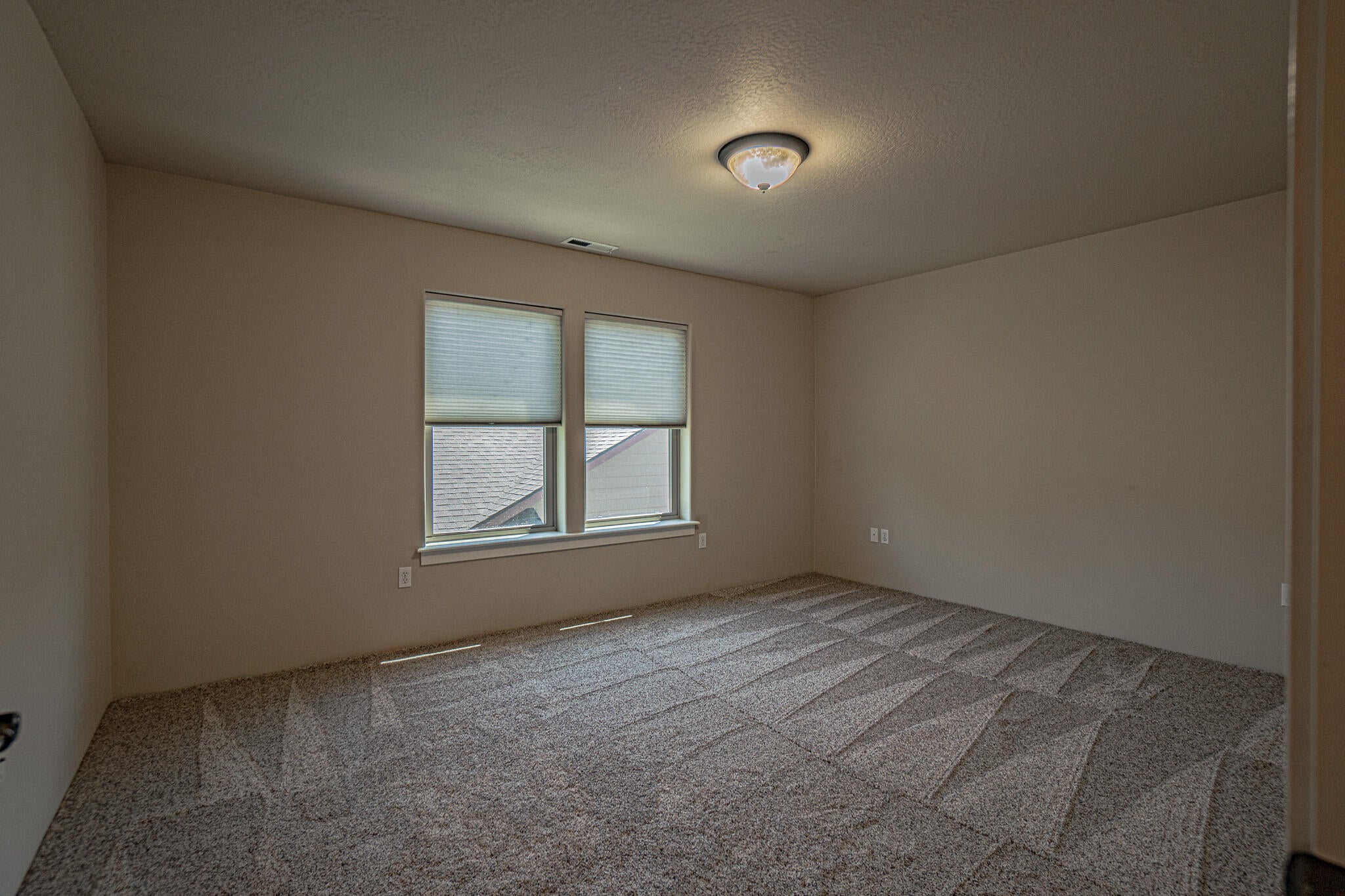 1101 Lithia Way Talent, OR 97540 - Photo 27 of 68 DSC02609-HDR