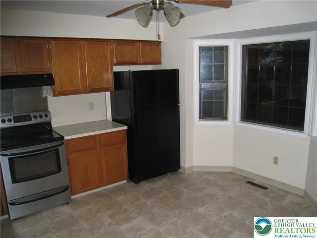 $2,200 | 2724 Madison Avenue, Bethlehem, PA 18017