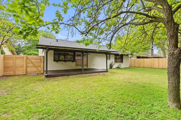 $2,750 | 405 Fort Drum Drive, Austin, TX 78745