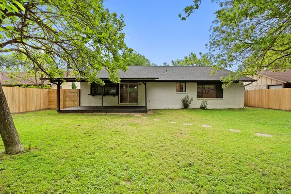 $2,750 | 405 Fort Drum Drive, Austin, TX 78745