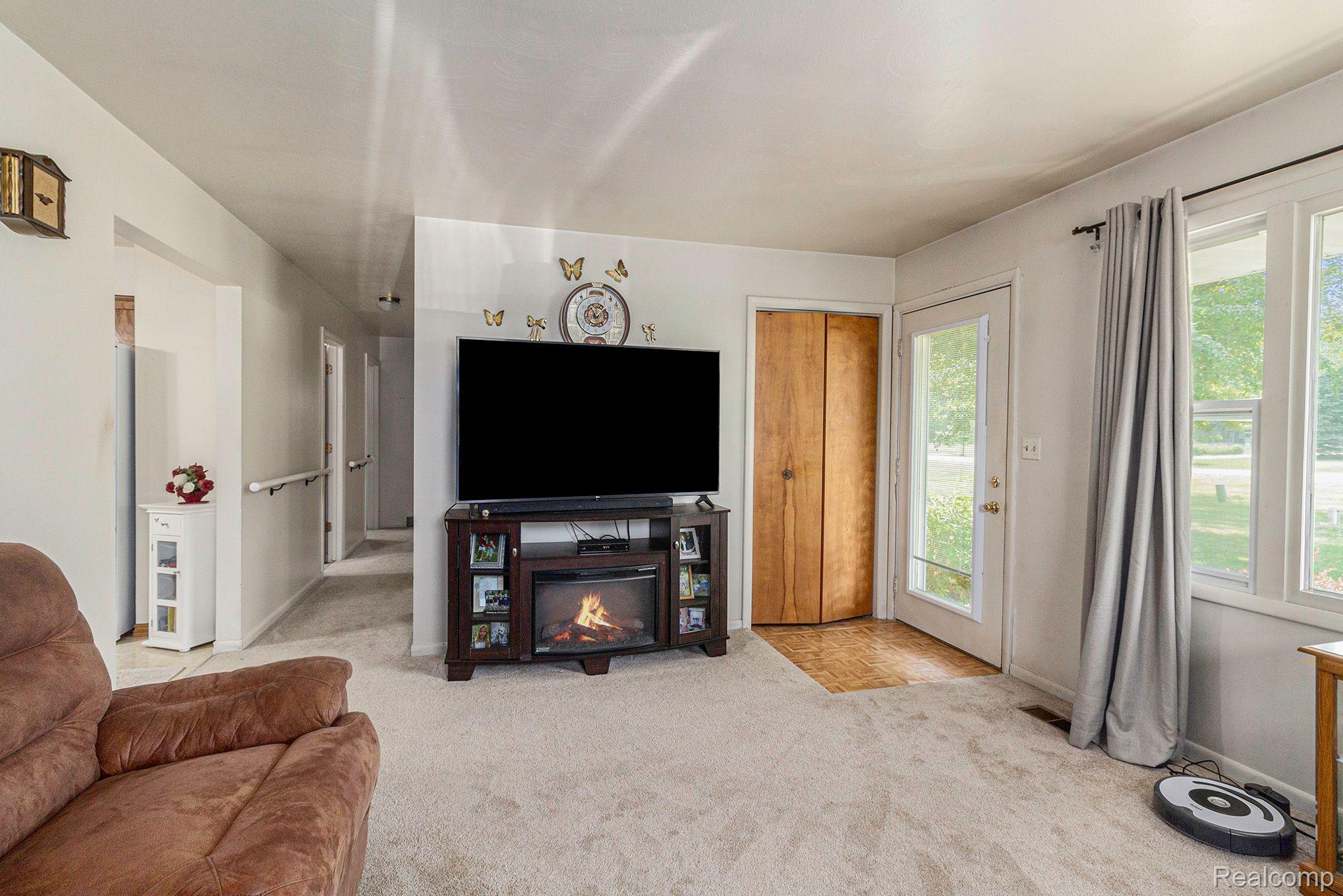 10161 Lehring Road Byron, MI 48418 - Photo 2 of 24 Gallery Image 2