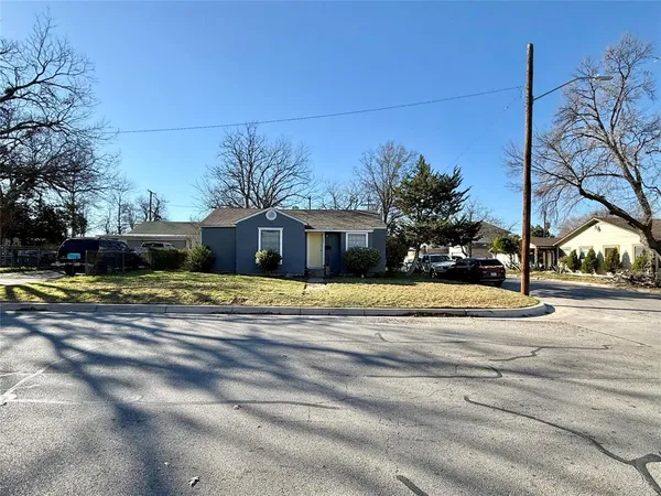 $270,000 | 2600 Frazier Avenue, Fort Worth, TX 76110