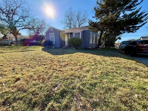$270,000 | 2600 Frazier Avenue, Fort Worth, TX 76110