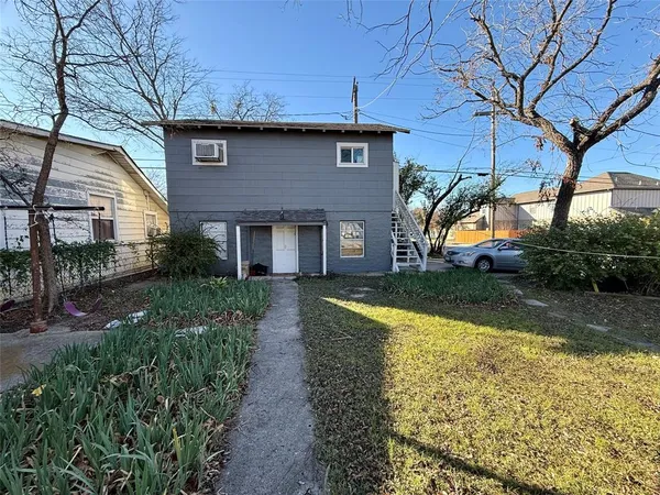 $270,000 | 2600 Frazier Avenue, Fort Worth, TX 76110