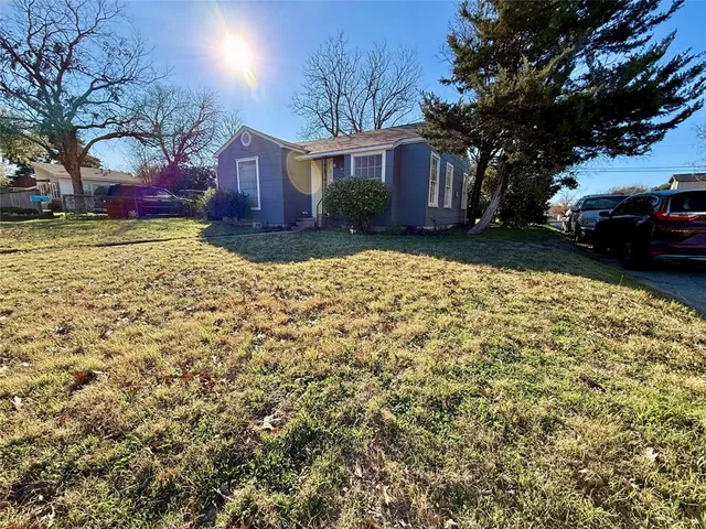 $299,000 | 2600 Frazier Avenue, Fort Worth, TX 76110