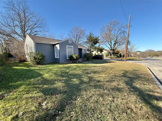 $299,000 | 2600 Frazier Avenue, Fort Worth, TX 76110