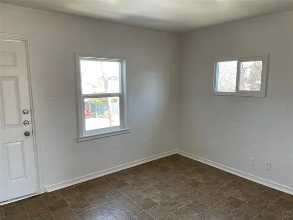 $270,000 | 2600 Frazier Avenue, Fort Worth, TX 76110