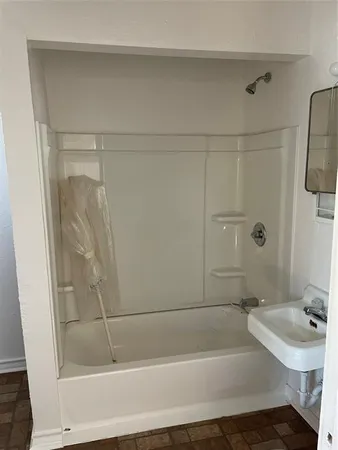 $270,000 | 2600 Frazier Avenue, Fort Worth, TX 76110