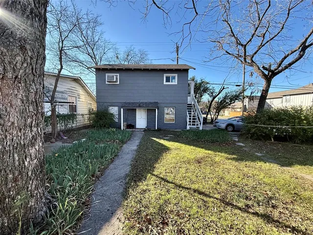 $299,000 | 2600 Frazier Avenue, Fort Worth, TX 76110