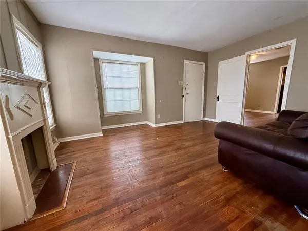 $270,000 | 2600 Frazier Avenue, Fort Worth, TX 76110