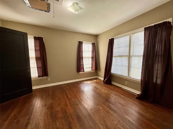 $270,000 | 2600 Frazier Avenue, Fort Worth, TX 76110