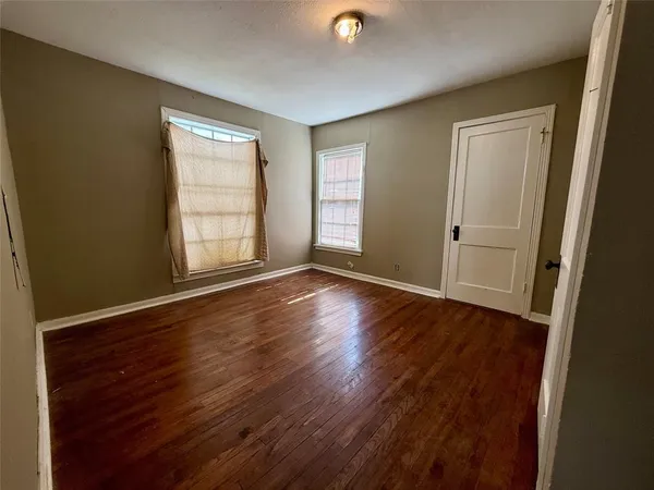 $270,000 | 2600 Frazier Avenue, Fort Worth, TX 76110