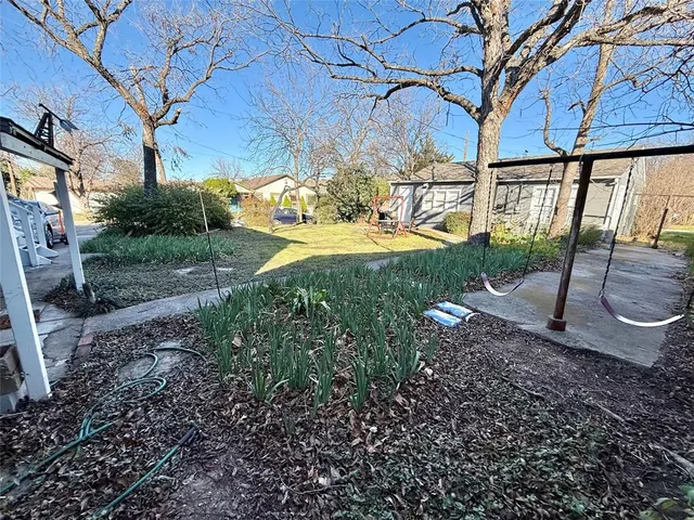 $299,000 | 2600 Frazier Avenue, Fort Worth, TX 76110