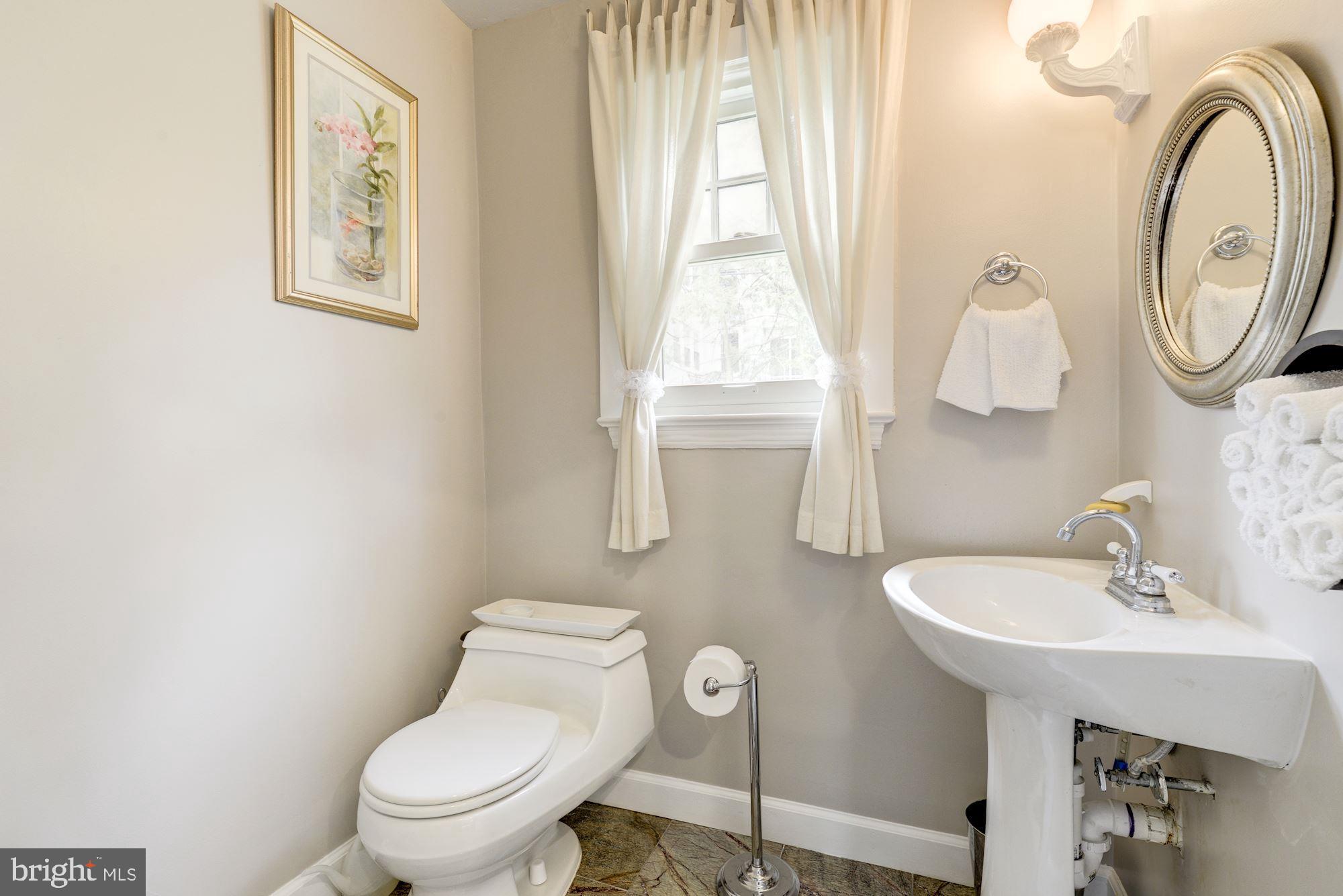 3810 Military Road Northwest Washington, DC 20015 - Photo 18 of 46 Main Level Powder Room