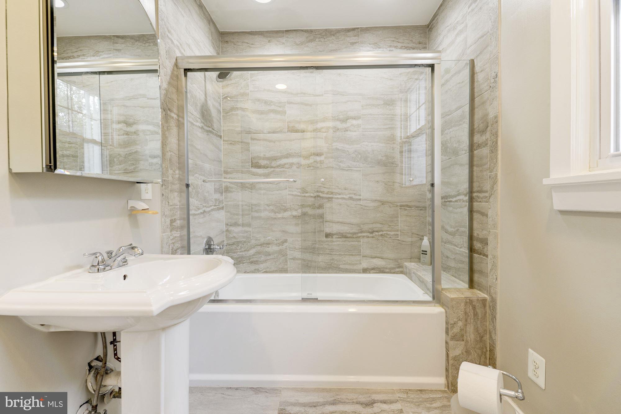 3810 Military Road Northwest Washington, DC 20015 - Photo 26 of 46 2nd Floor Full Bath