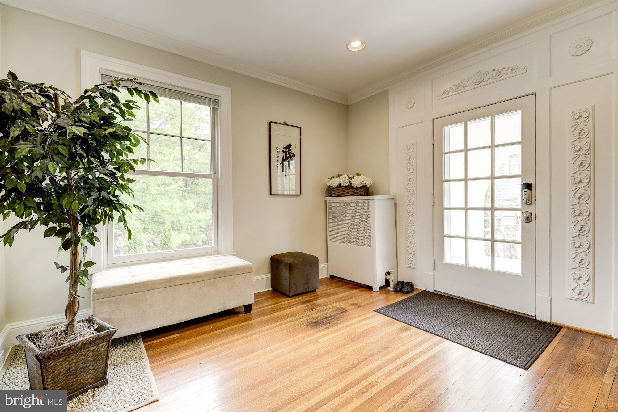 3810 Military Road Northwest Washington, DC 20015 - Photo 10 of 46 Foyer