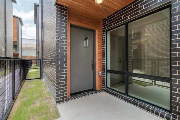 $3,500 | 2290 North Fitzhugh Avenue, Unit 20, Dallas, TX 75204