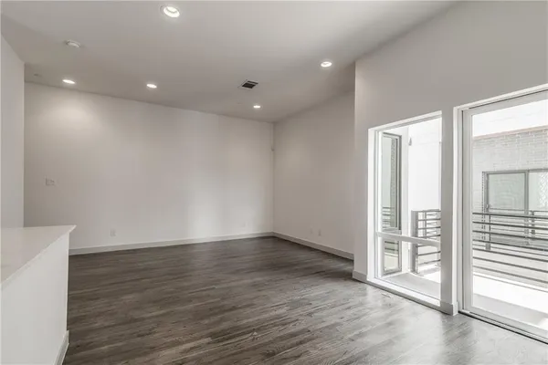 $3,500 | 2290 North Fitzhugh Avenue, Unit 20, Dallas, TX 75204