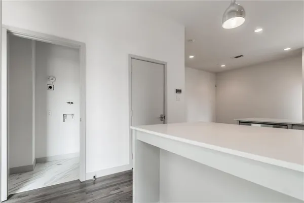 $3,500 | 2290 North Fitzhugh Avenue, Unit 20, Dallas, TX 75204