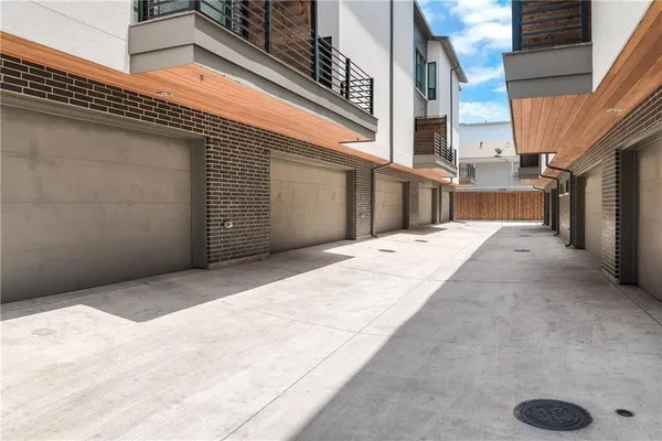 $3,500 | 2290 North Fitzhugh Avenue, Unit 20, Dallas, TX 75204