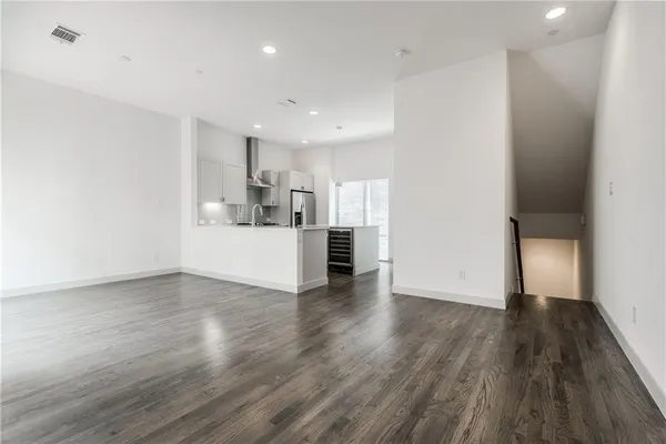 $3,500 | 2290 North Fitzhugh Avenue, Unit 20, Dallas, TX 75204