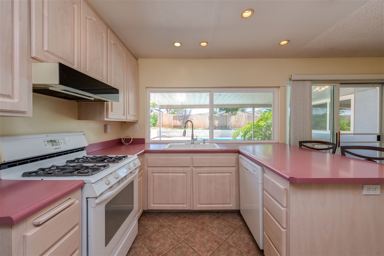 10028 Maple Tree Road Santee, CA 92071 - Photo 9 of 25