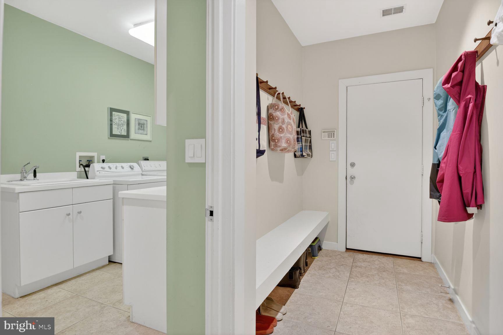 10801 Balantre Lane Potomac, MD 20854 - Photo 32 of 71