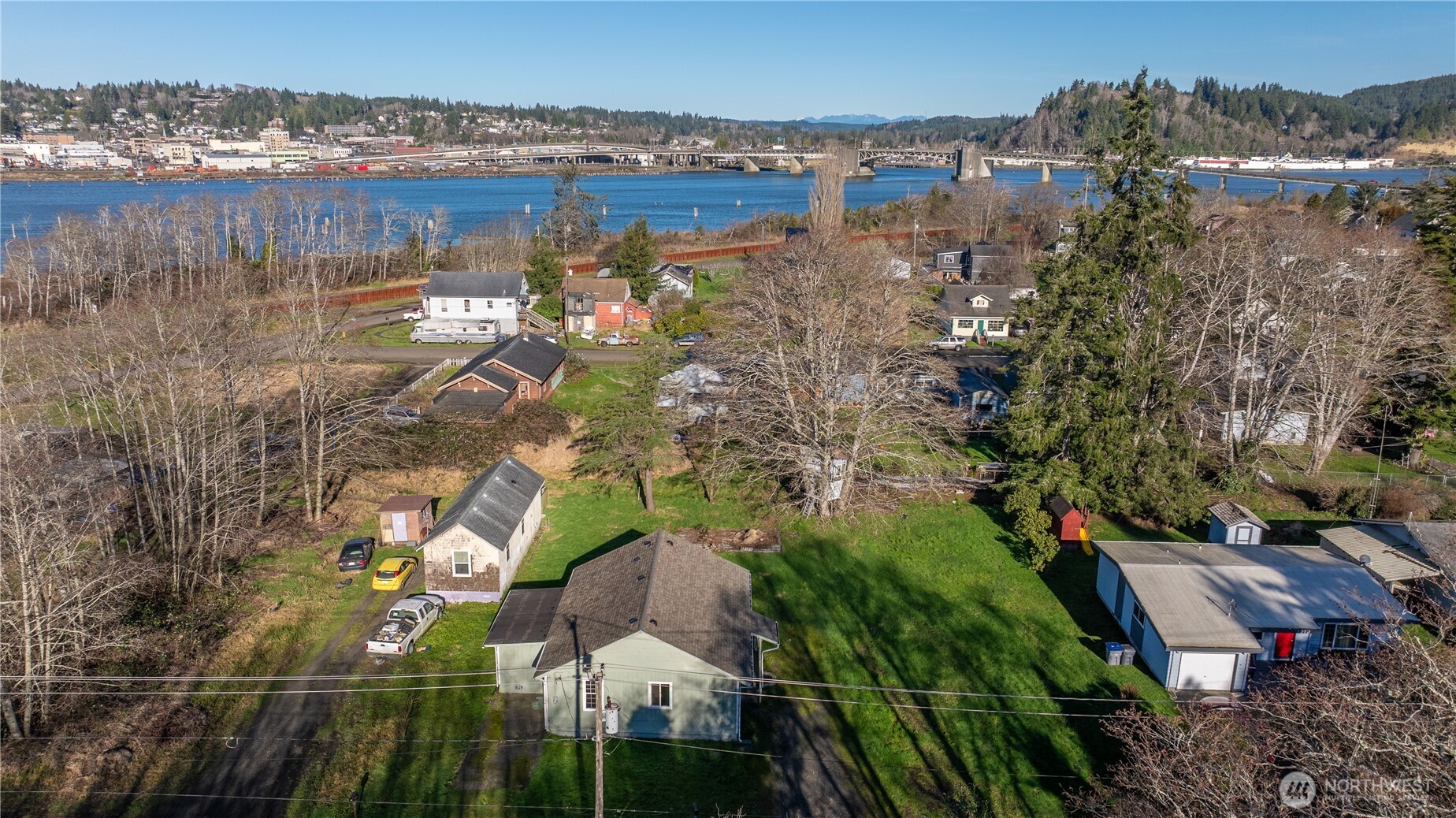1222 West Schley Street Aberdeen, WA 98520 - Photo 27 of 31 an aerial view of multiple house
